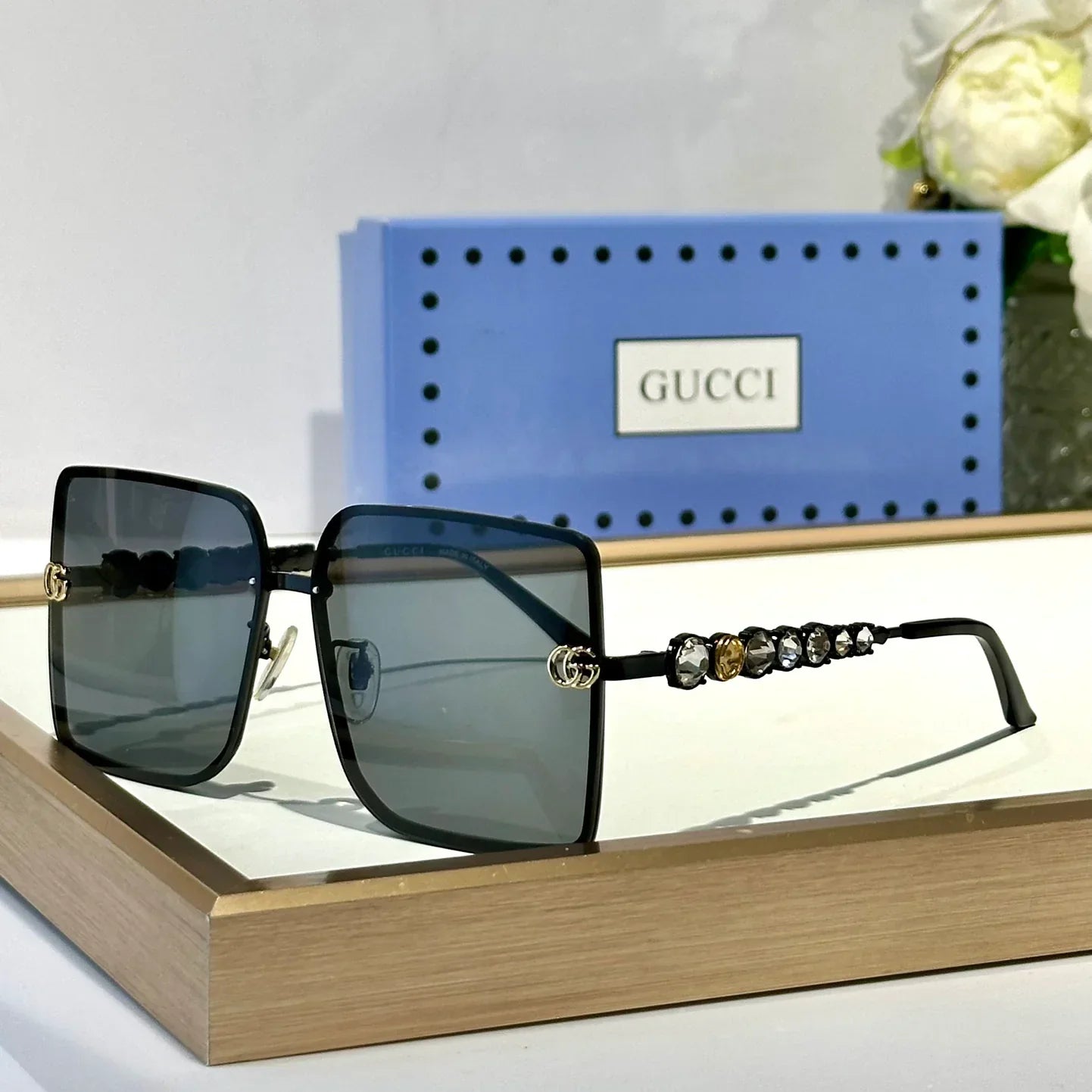 Fashionable Sunglasses 1925022401
