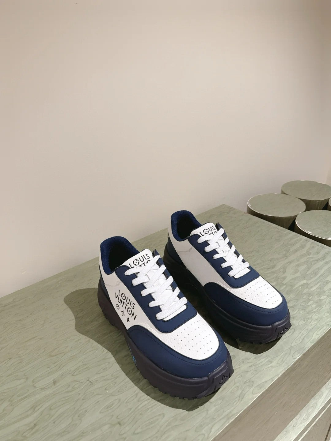 LV DISCOVERY Monk sneakers 1824122703