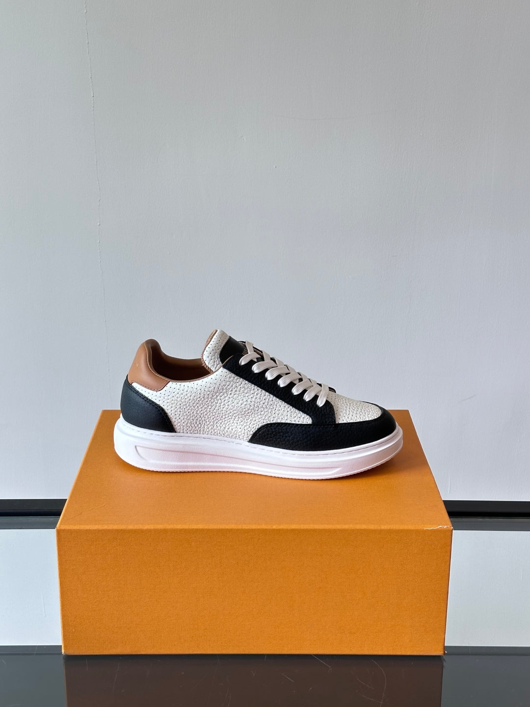 LV Beverly Hills Breathable Sneaker 1825052107