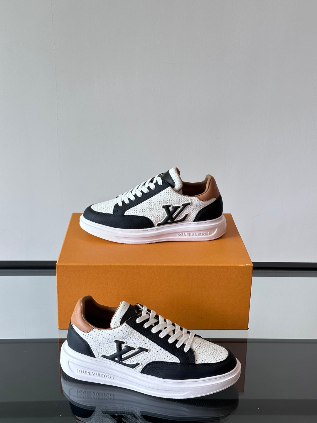 LV Beverly Hills Breathable Sneaker 1825052107