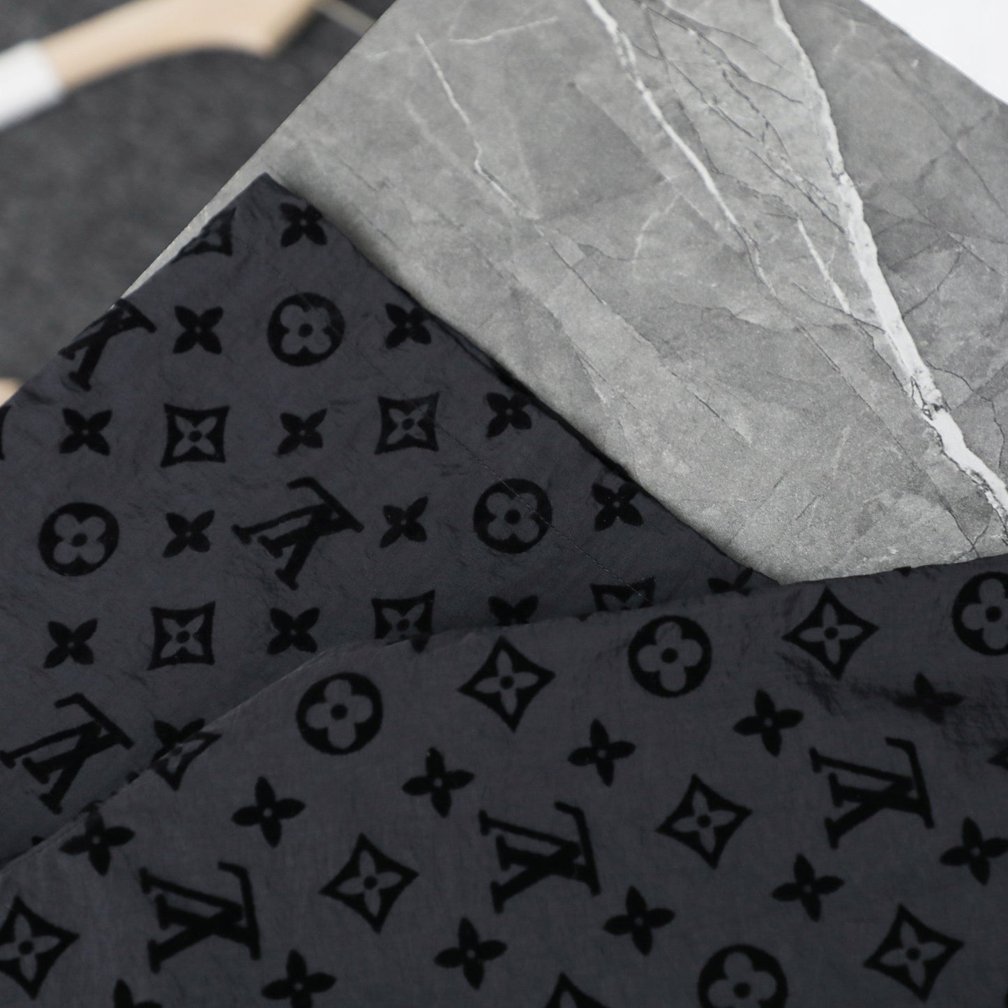 LV Jacquard Logo Casual T-shirt, Elastic Shorts 1825061817