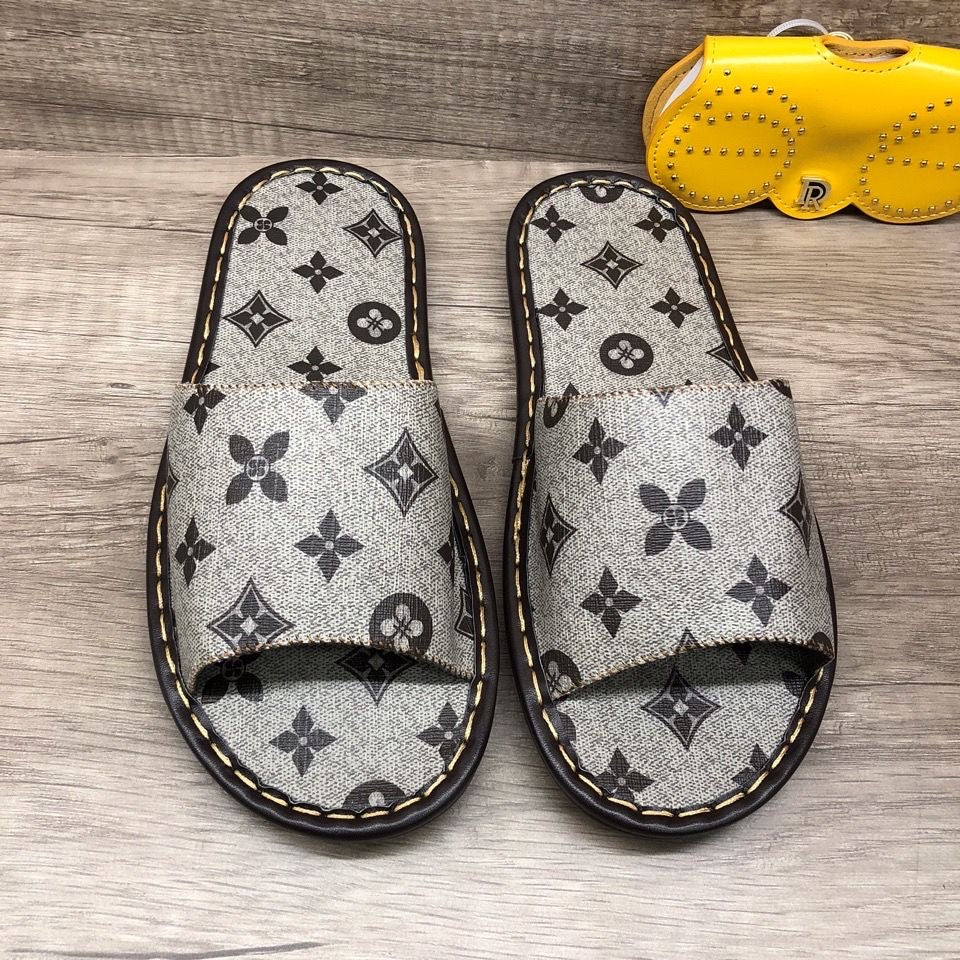 Going out and home fashion slippers (benefits)
