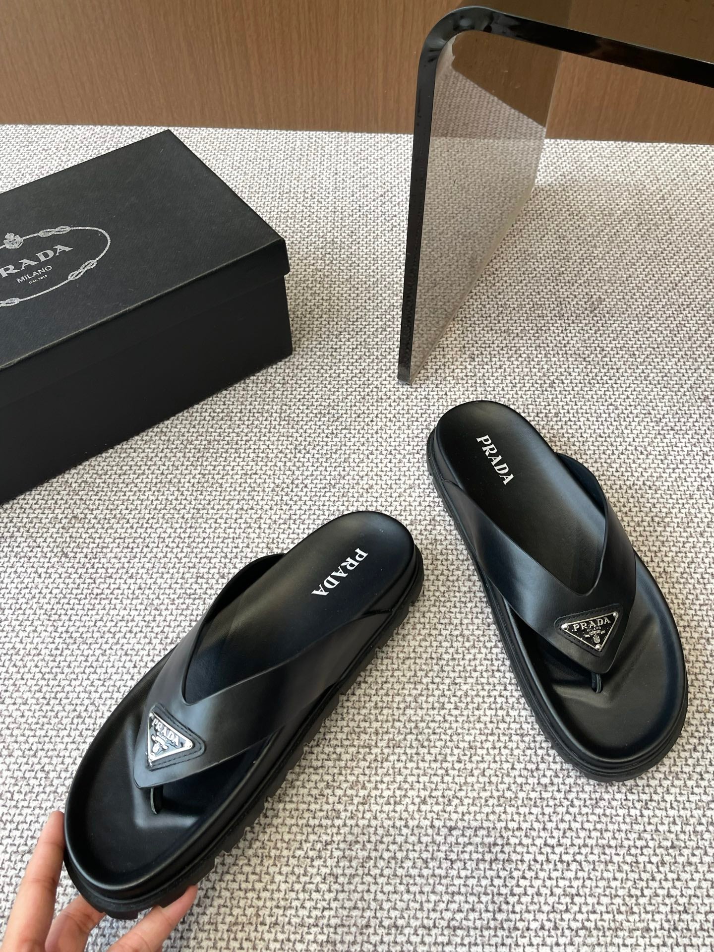 PR slippers 1825052024