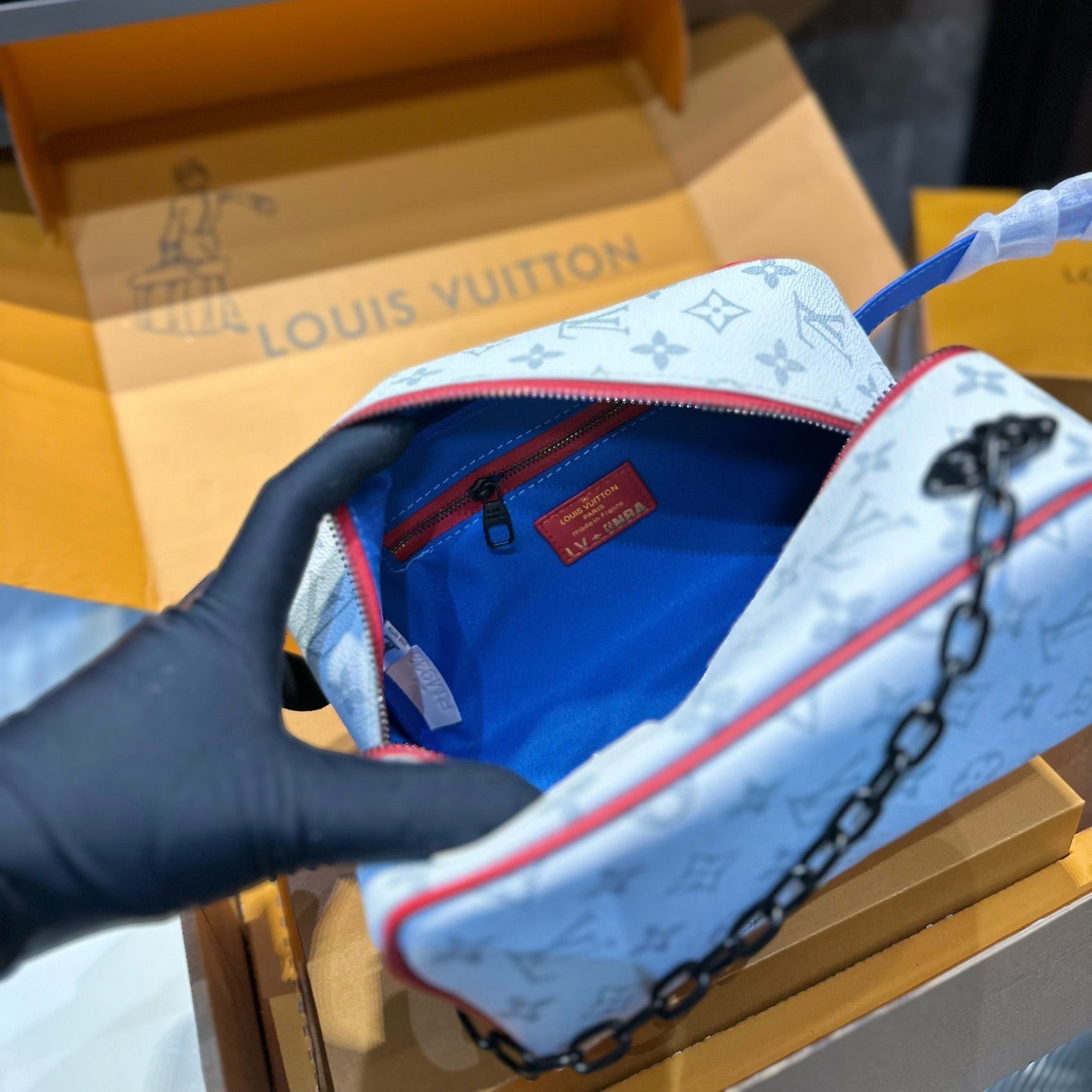 NBA co-branded toiletry bag 1824042608