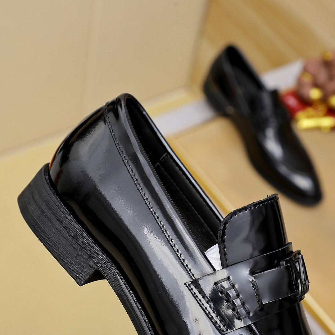 LV Bright Leather Loafer 1825022804