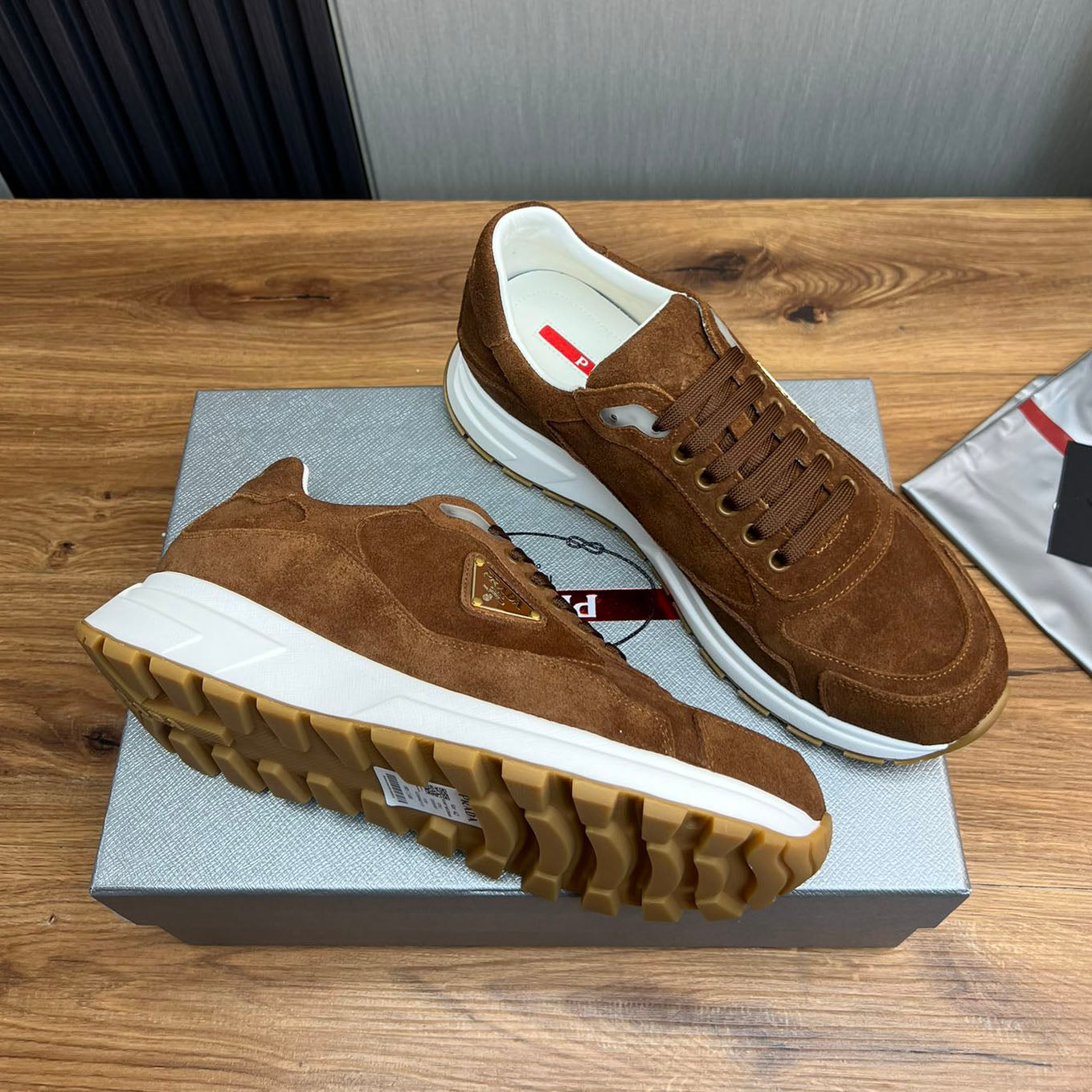 PR sneakers 1824102503