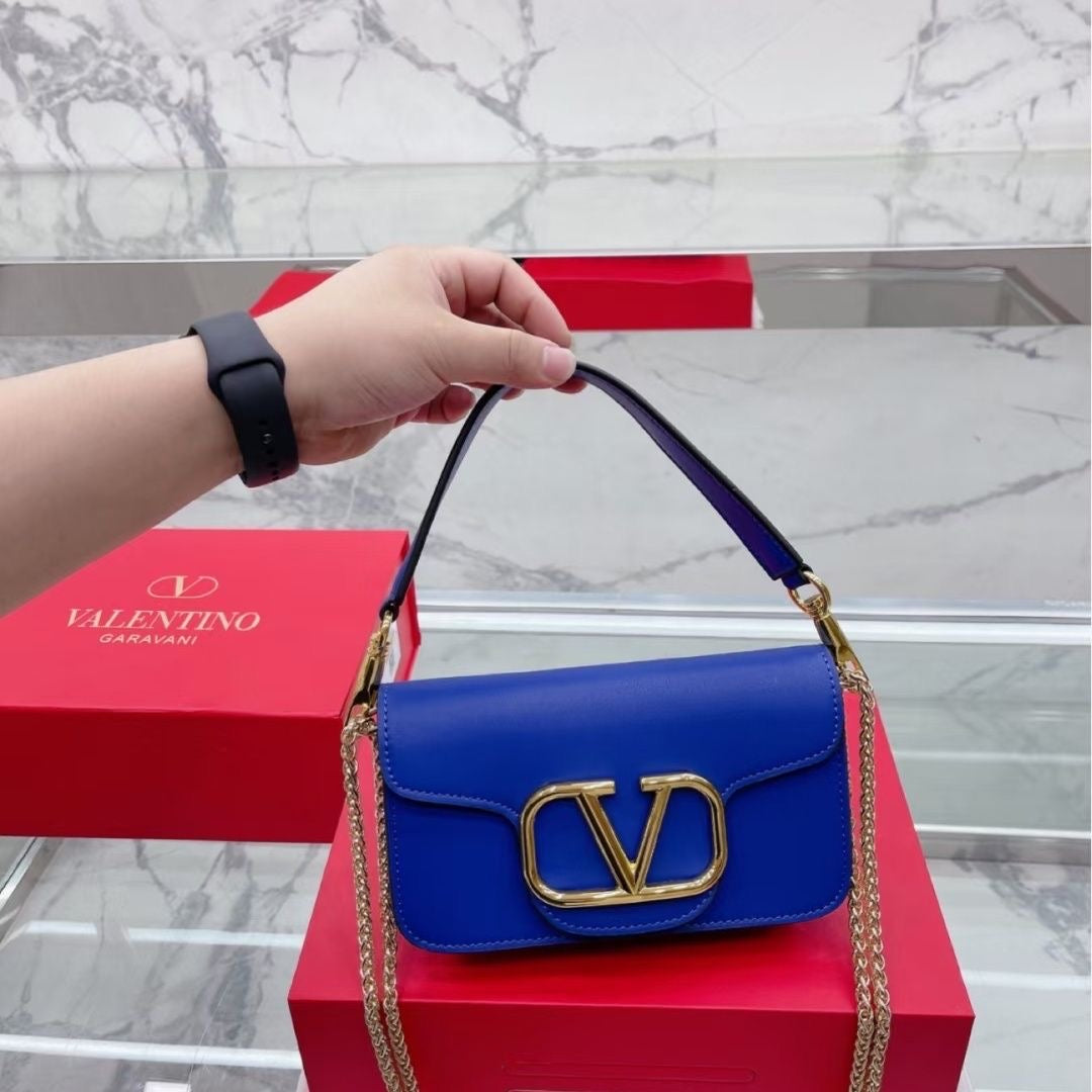 Gold Label V logo small square bag PD0620230802
