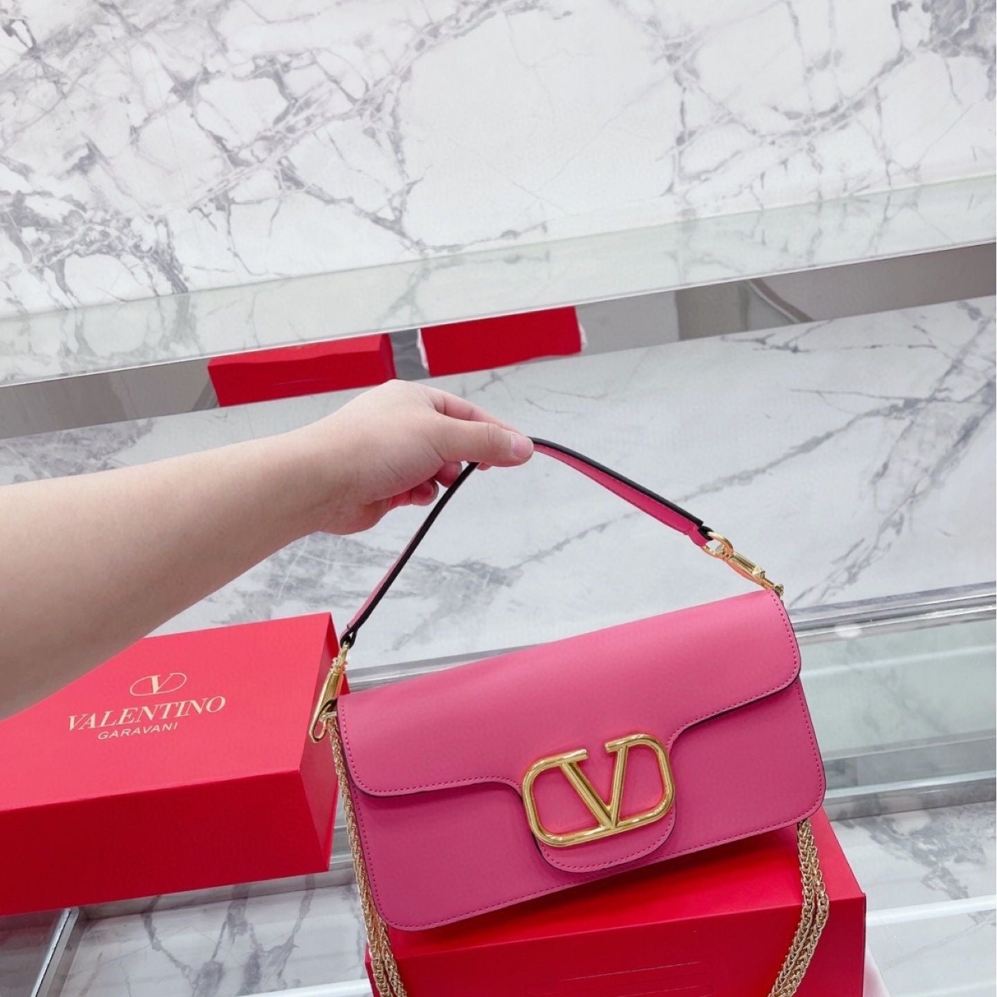 Gold Label V logo small square bag PD0620230802