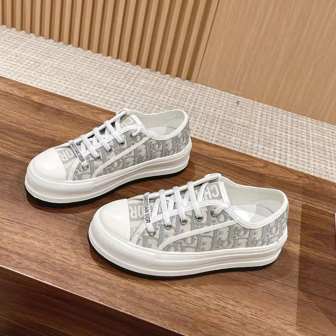 Embroidered Canvas New Genuine Leather Height Increased Thick-soled All-match Casual SneakersPD052412403