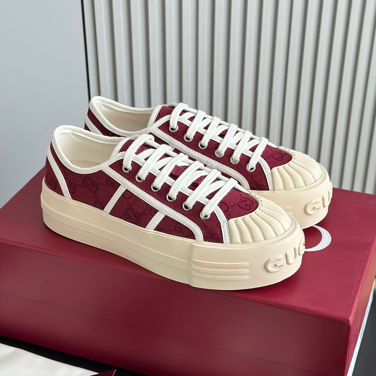 GG Women's chunky sneaker 1825040106