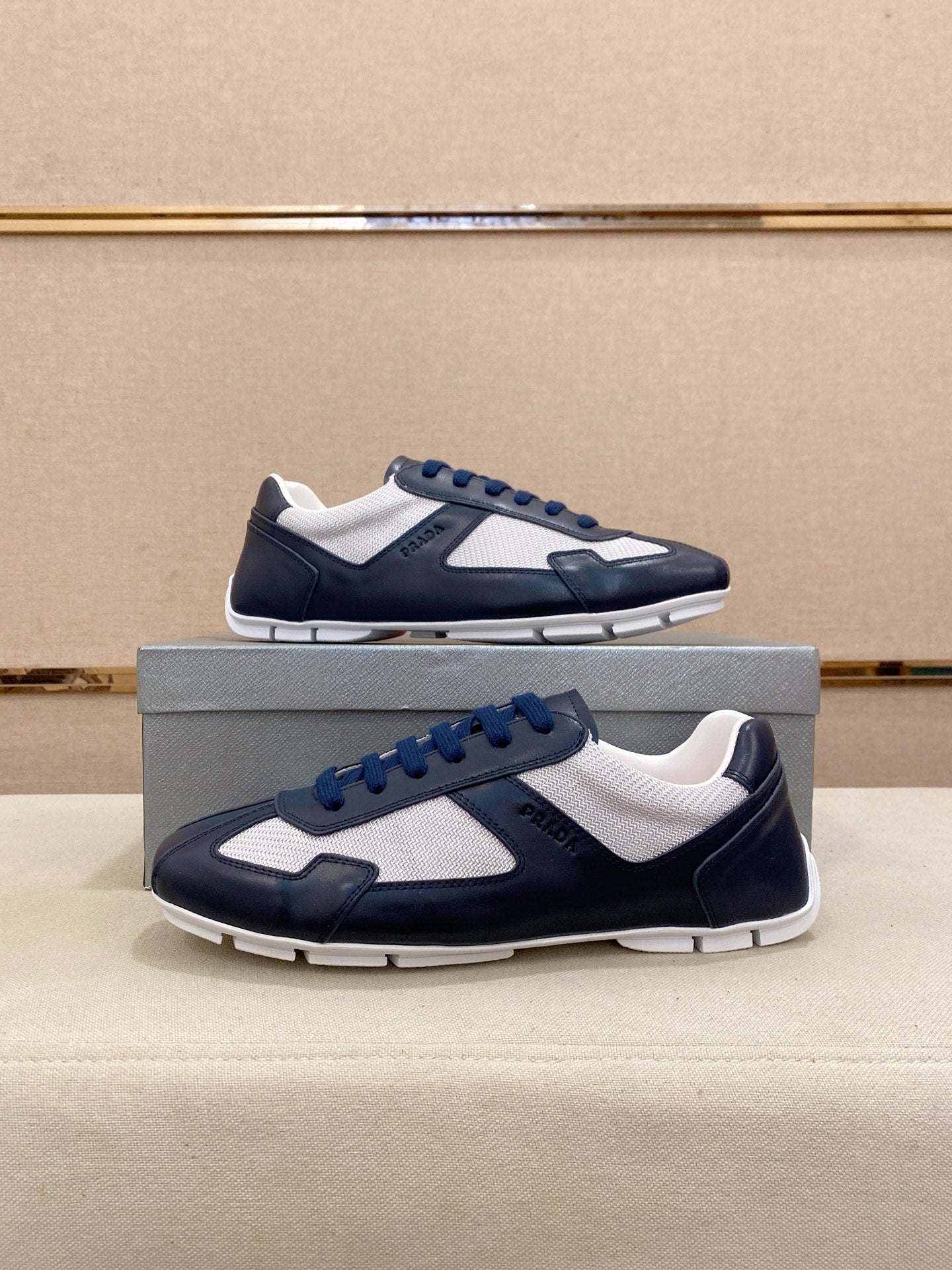 PR sneakers 1825052022