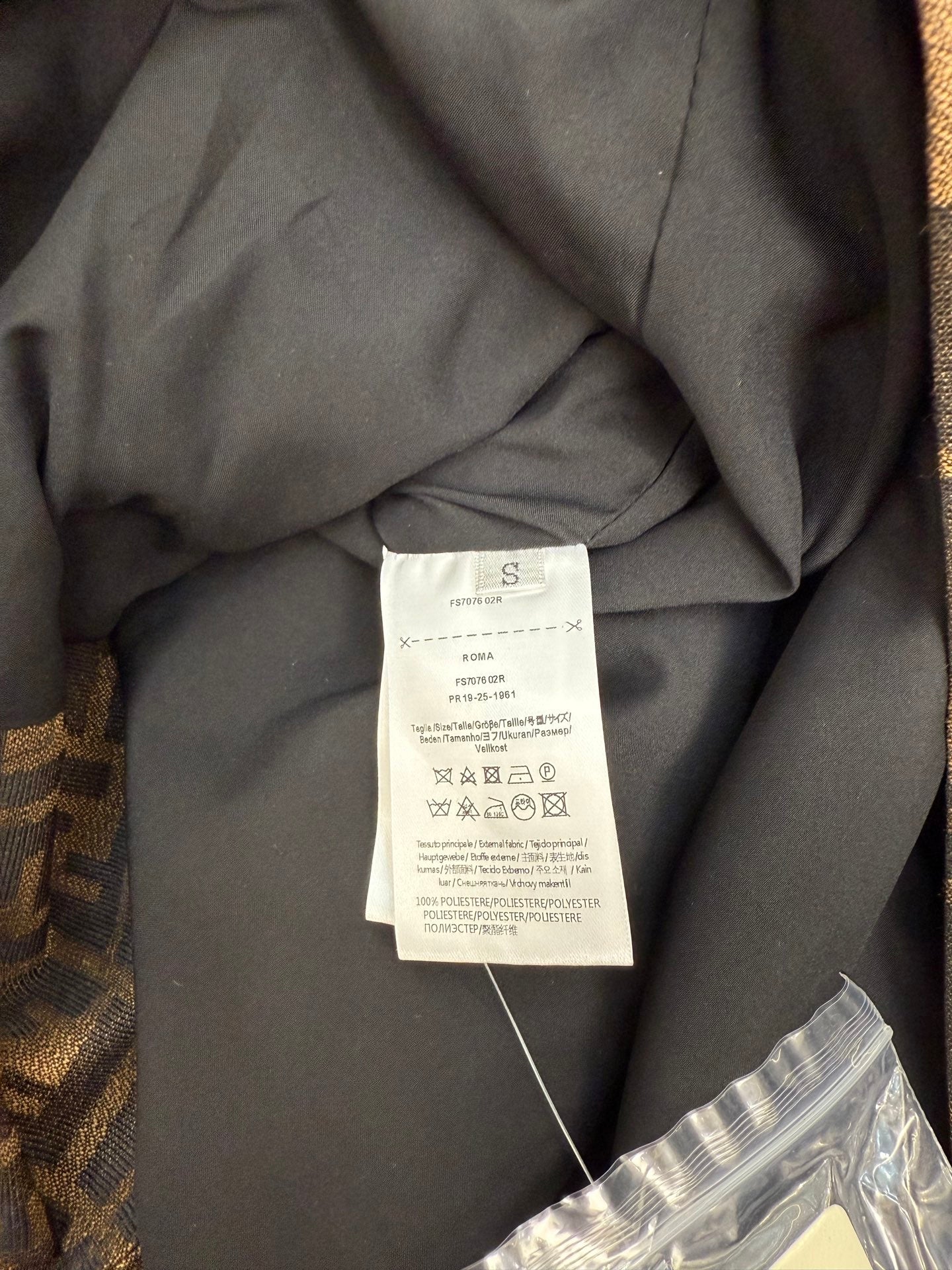 F Long trench coat 1825090910