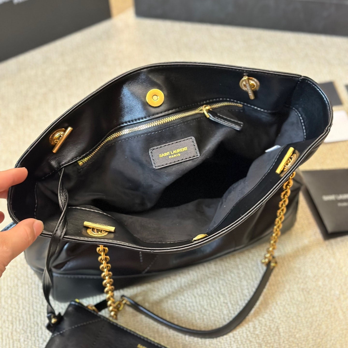 24 New Jamie 4.3 Pochon Bag 1824080801