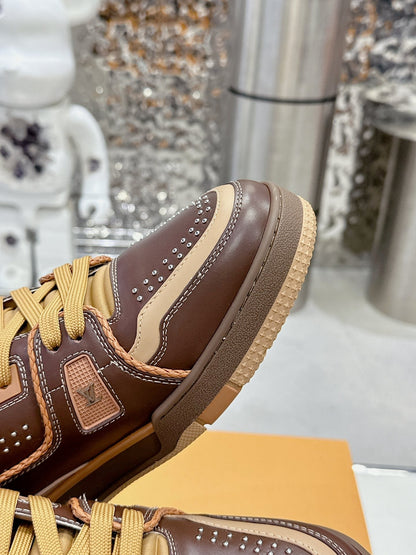 LV Trainer Sneaker 1825041702