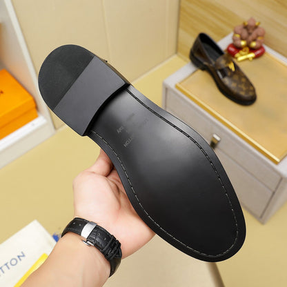 LV Men's Loafer 1824102219