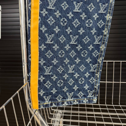 LV Cotton Pleated All Over Print Side Leather Jeans  1825042508