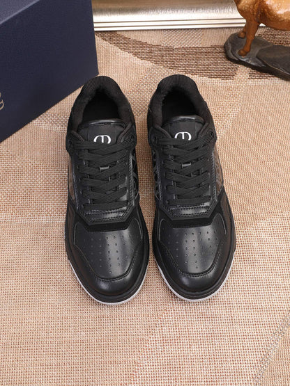 CD B27 Low Top Oblique Sneaker 1825052704