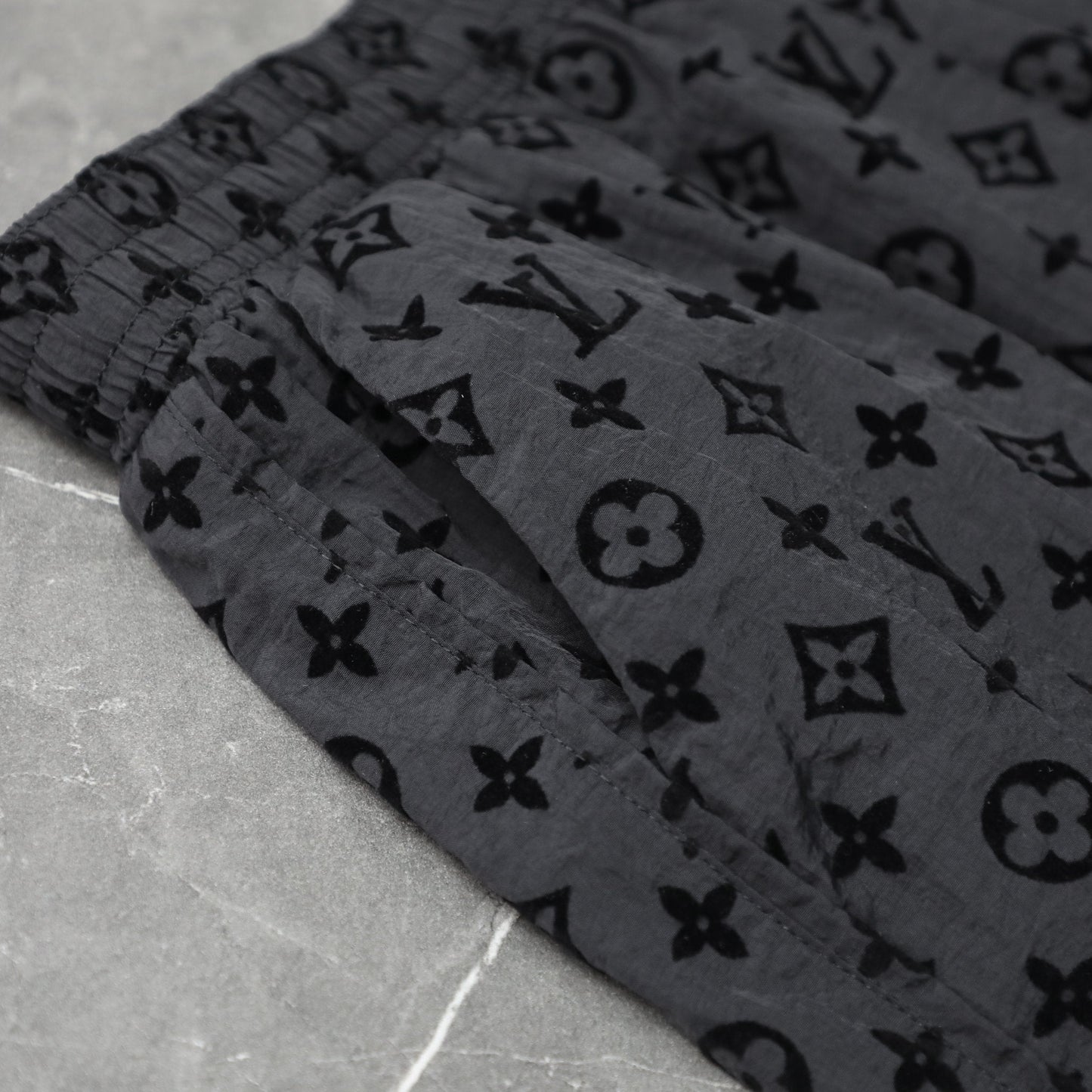 LV Jacquard Logo Casual T-shirt, Elastic Shorts 1825061817