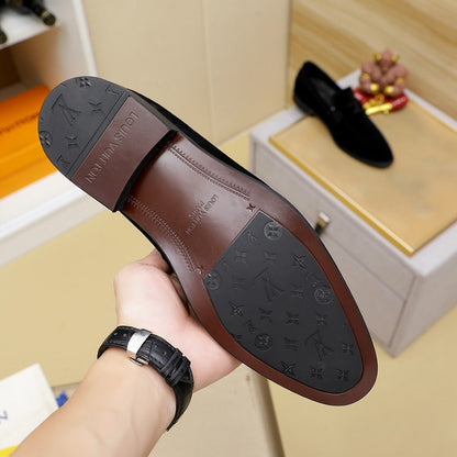 LV  Bright Leather Loafer 1825022804