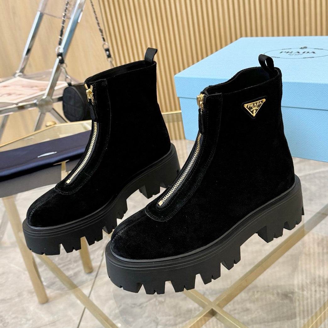 Classic Triangle Label One-Step Women's Short Boots 1025091201