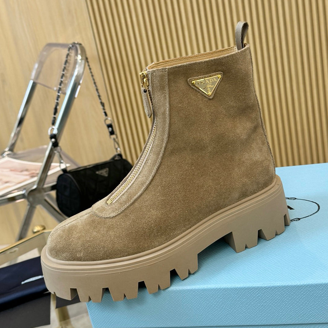 Classic Triangle Label One-Step Women's Short Boots 1025091201