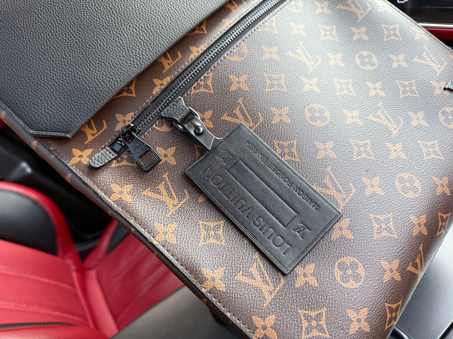 LV Backpack 1825052314