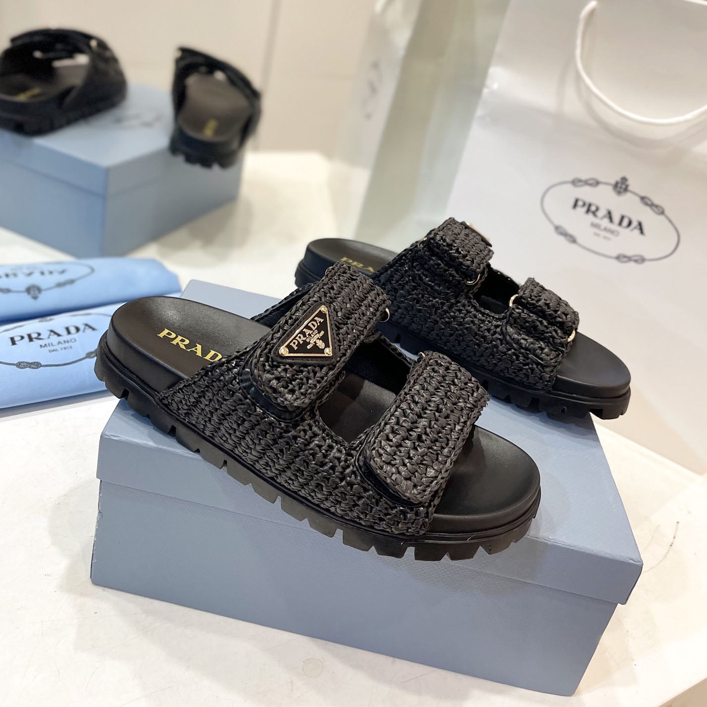 New Fashion Classic Versatile Braided Sandals 1024040909