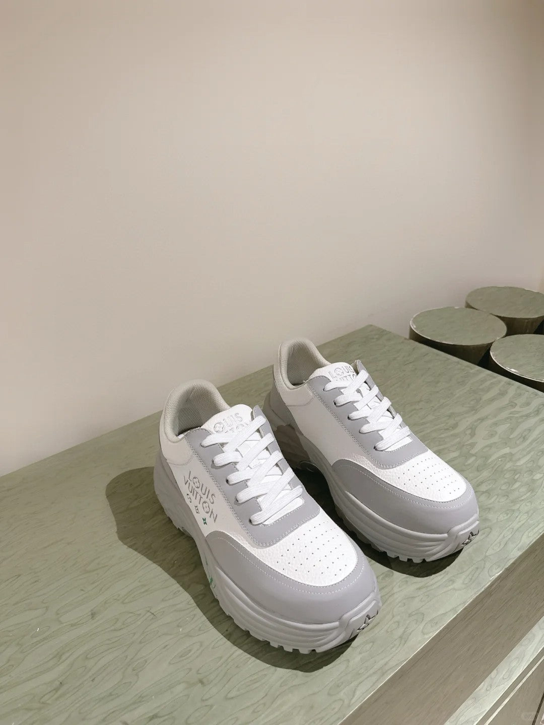 LV DISCOVERY Monk sneakers 1824122703