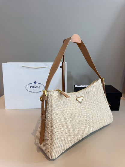 PR Straw underarm bag 1825070303