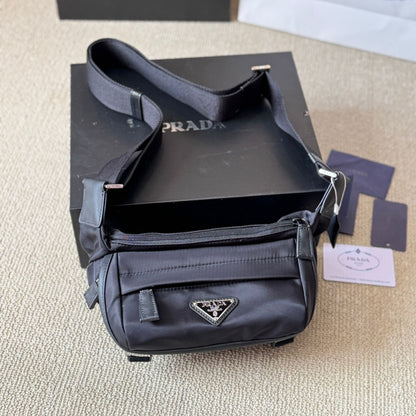 PR Nylon Messenger Bag 1825022008
