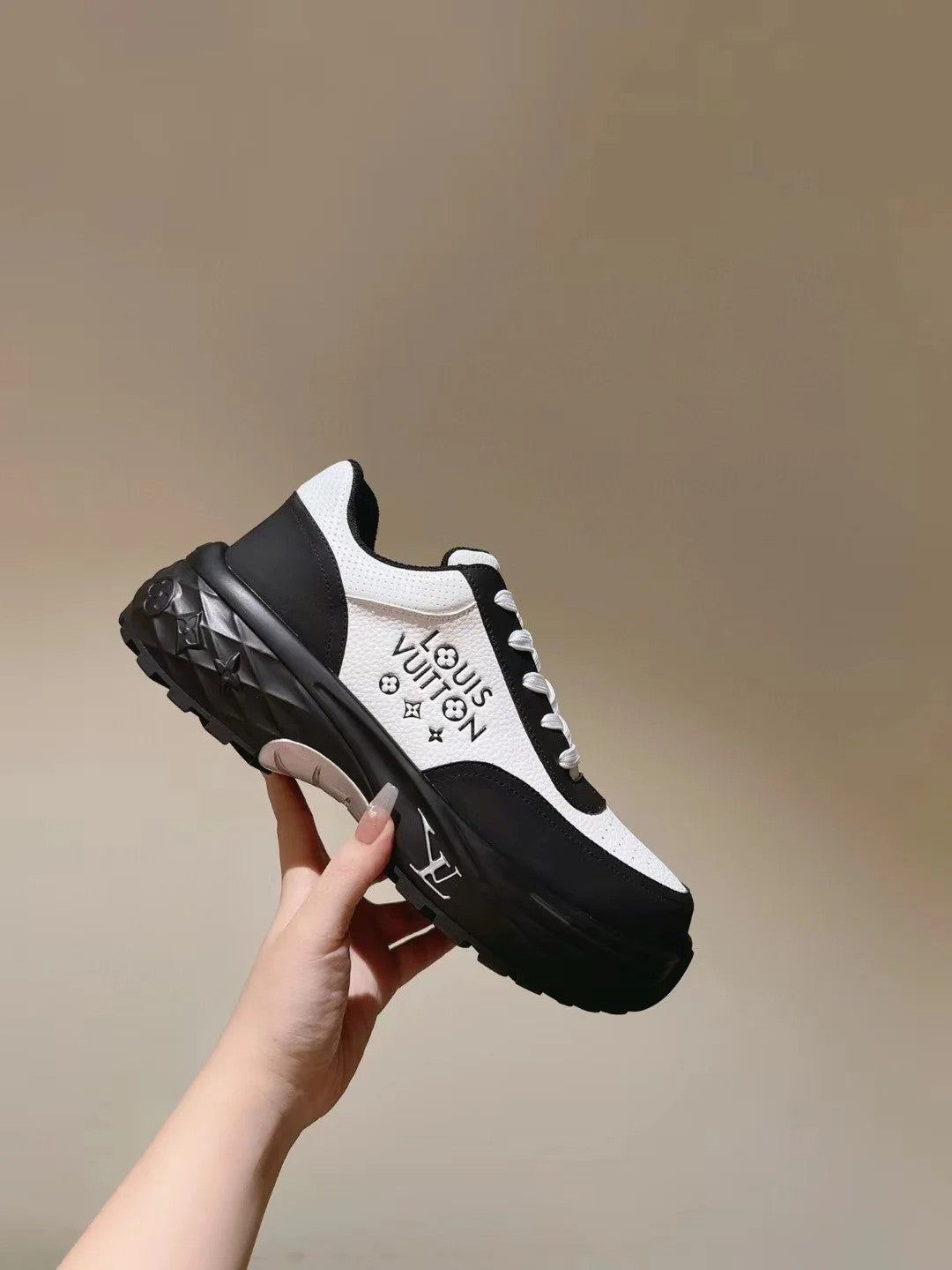LV DISCOVERY Monk sneakers 1824122703