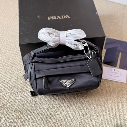 PR Nylon Messenger Bag 1825022008