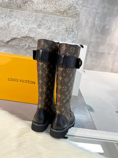 LV 24 autumn and winter adjustable Velcro boots 1824112601