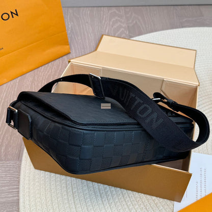 Square pattern messenger bag 1824061104