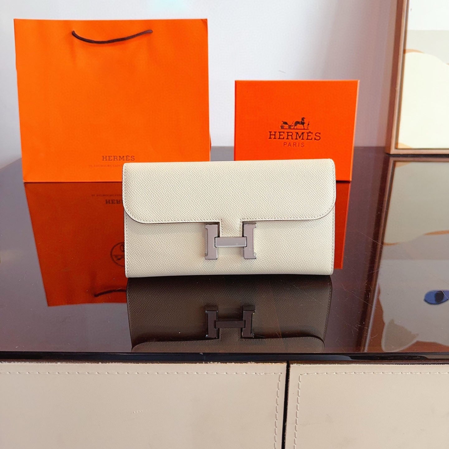 H woc shoulder bag XC24101003