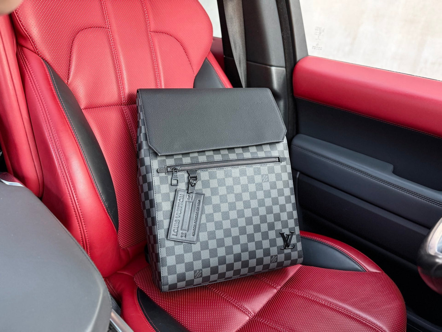 LV Backpack 1825052314