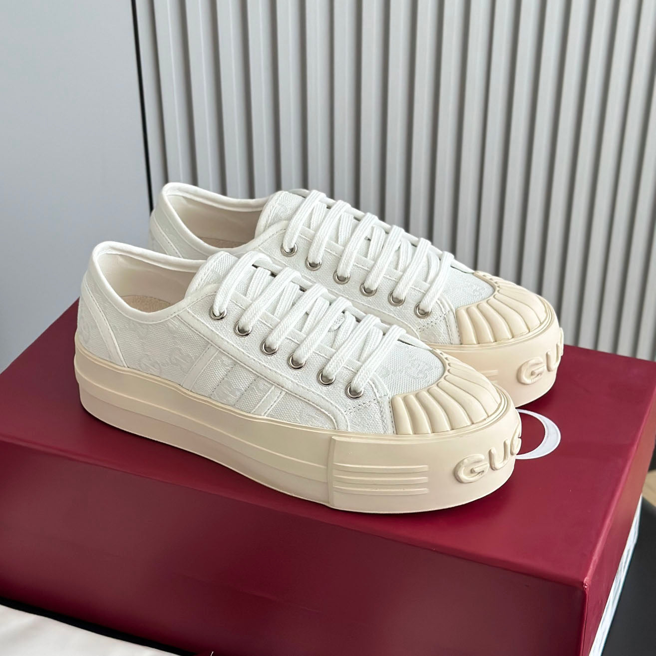 GG Women's chunky sneaker 1825040106