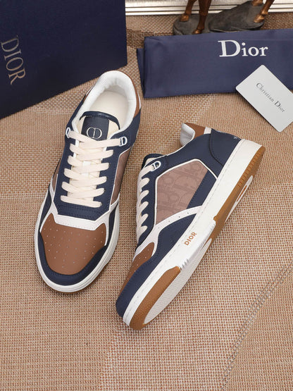 CD B27 Low Top Oblique Sneaker 1825052704