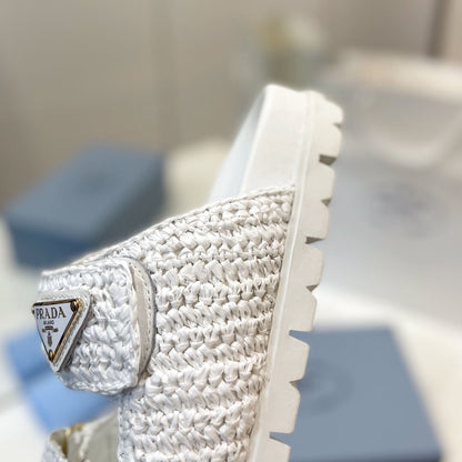 New Fashion Classic Versatile Braided Sandals 1024040909
