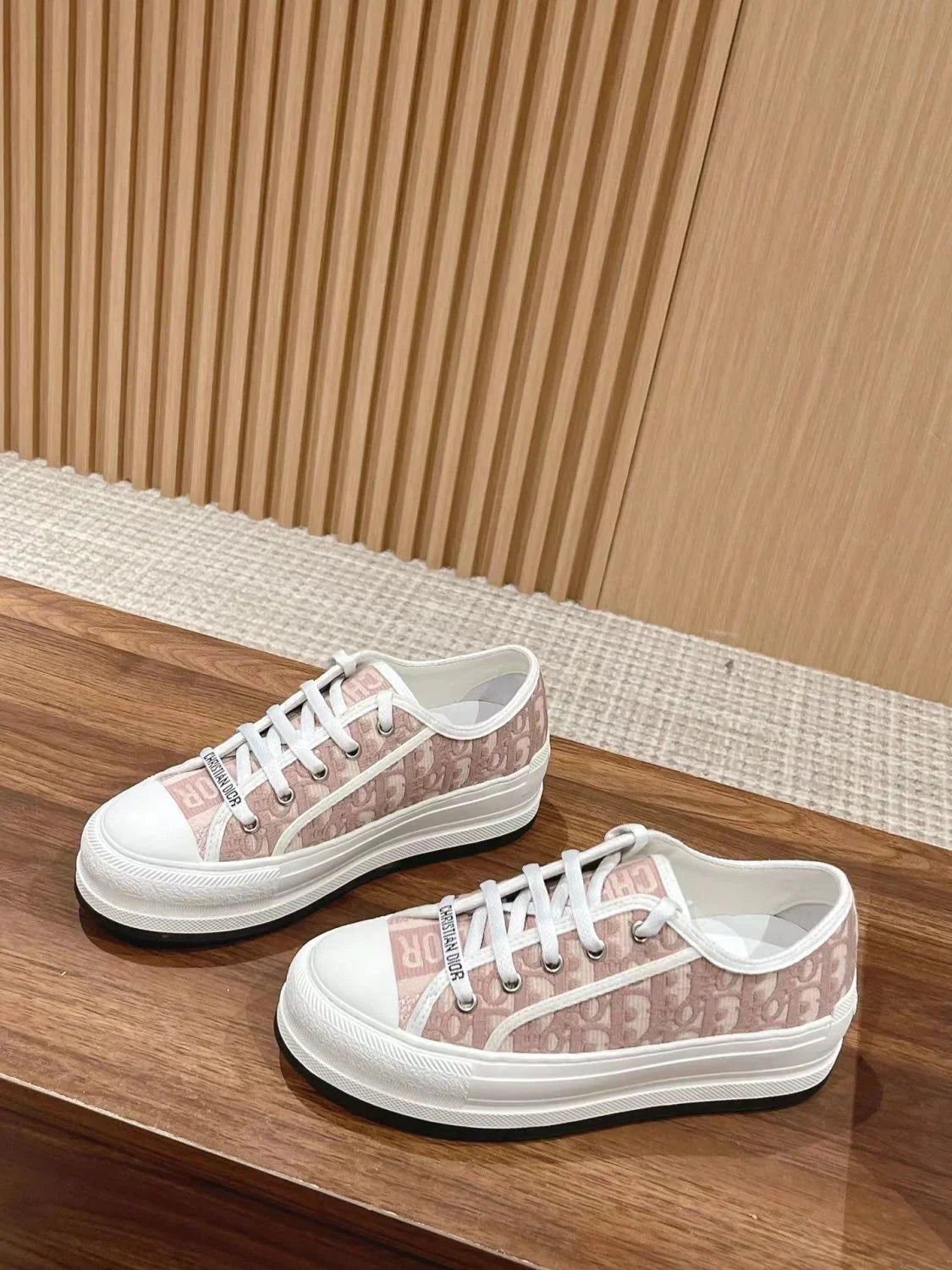 Embroidered Canvas New Genuine Leather Height Increased Thick-soled All-match Casual SneakersPD052412403