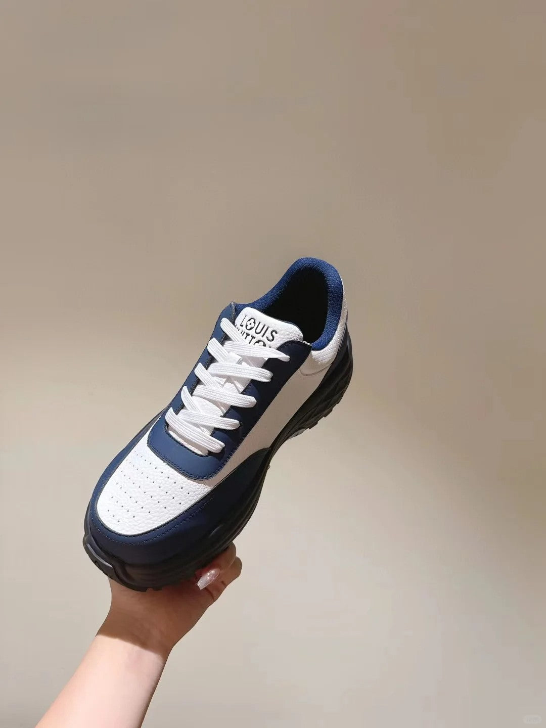 LV DISCOVERY Monk sneakers 1824122703