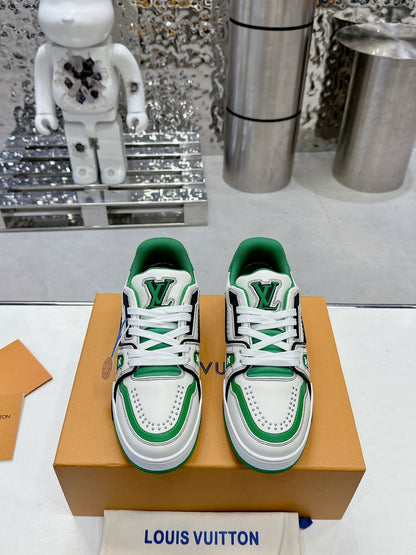 LV Trainer Sneaker 1825041702
