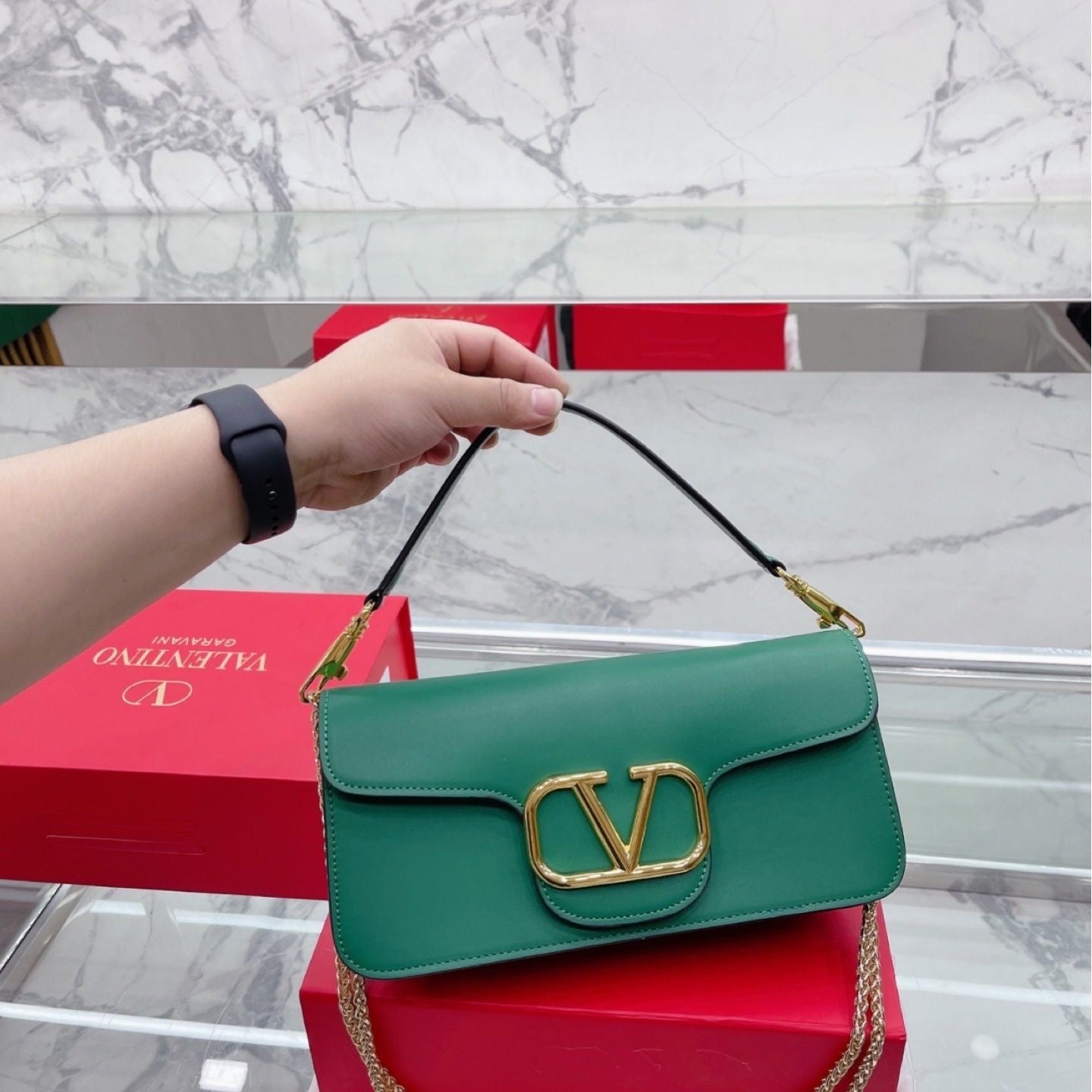 Gold Label V logo small square bag PD0620230802