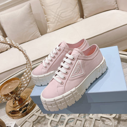 New fashionable and versatile thick-soled sneakers 1024013001