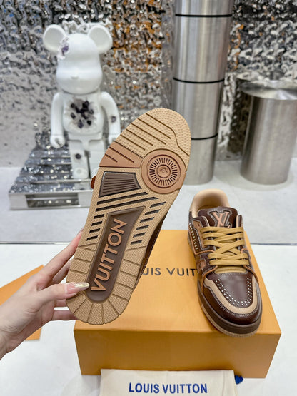 LV Trainer Sneaker 1825041702