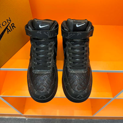 Super cool casual sneakers, hipsters must have! The foot effect is absolutely amazing!