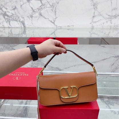 Gold Label V logo small square bag PD0620230802