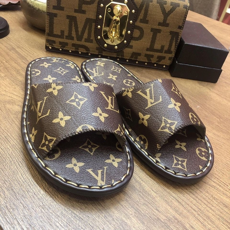 Going out and home fashion slippers (benefits)