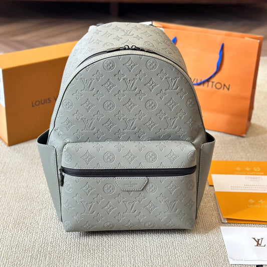 LV Discovery Backpack XC24101404