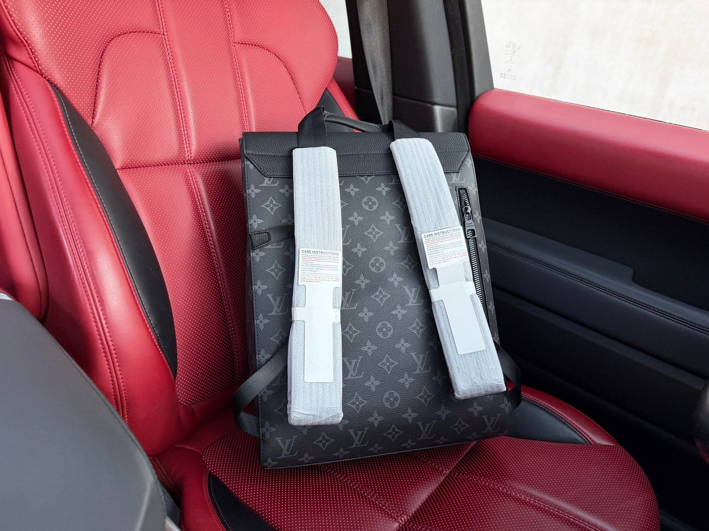 LV Backpack 1825052314